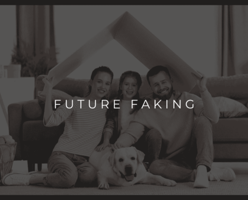 Future Faking: Leere Versprechen als manipulative Taktik von Narzissten