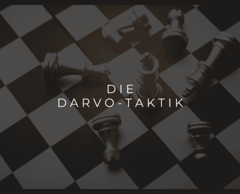 Die DARVO-Taktik: Wie Narzissten Täter-Opfer-Rollen vertauschen